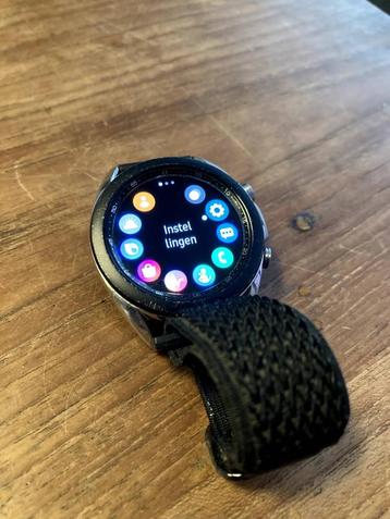 Te koop: twee keer de Samsung Galaxy Watch 3 beschikbaar voor biedingen