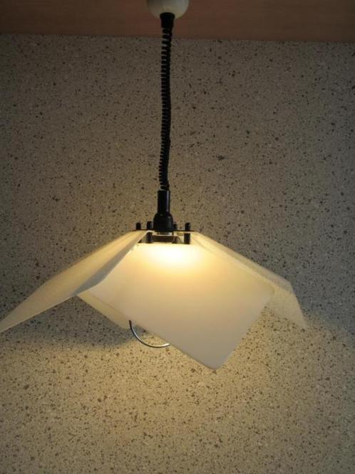 Italiaanse hanglamp Lamperti. Ontwerp verm. Gregorietti., Huis en Inrichting, Lampen | Hanglampen, Gebruikt, 50 tot 75 cm, Kunststof