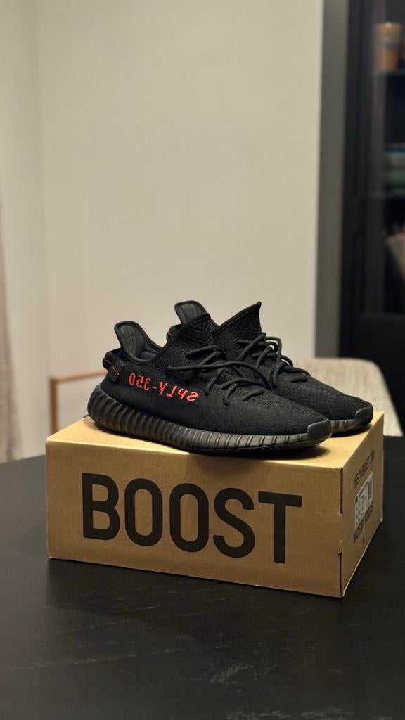 Originele Yeezy Black Red - Maat 45 1/3, Zwart, Ophalen of Verzenden, Sneakers of Gympen, Zo goed als nieuw