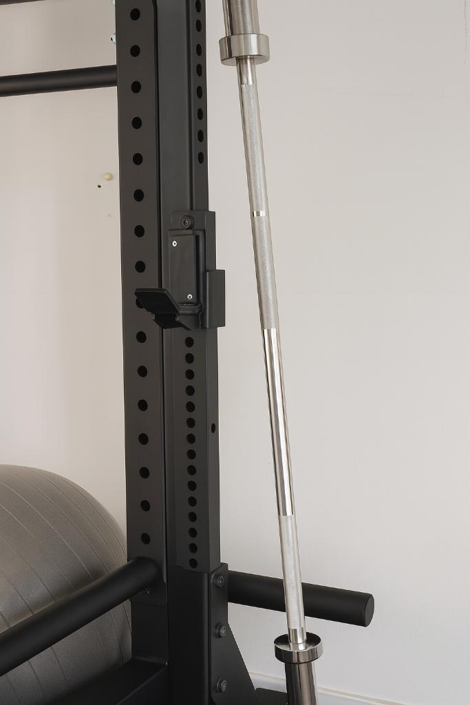 Olympische halterstang 180 cm + klemmen – PT Essentials PRO, Sport en Fitness, Fitnessmaterialen, Gebruikt, Halterstangen, Armen