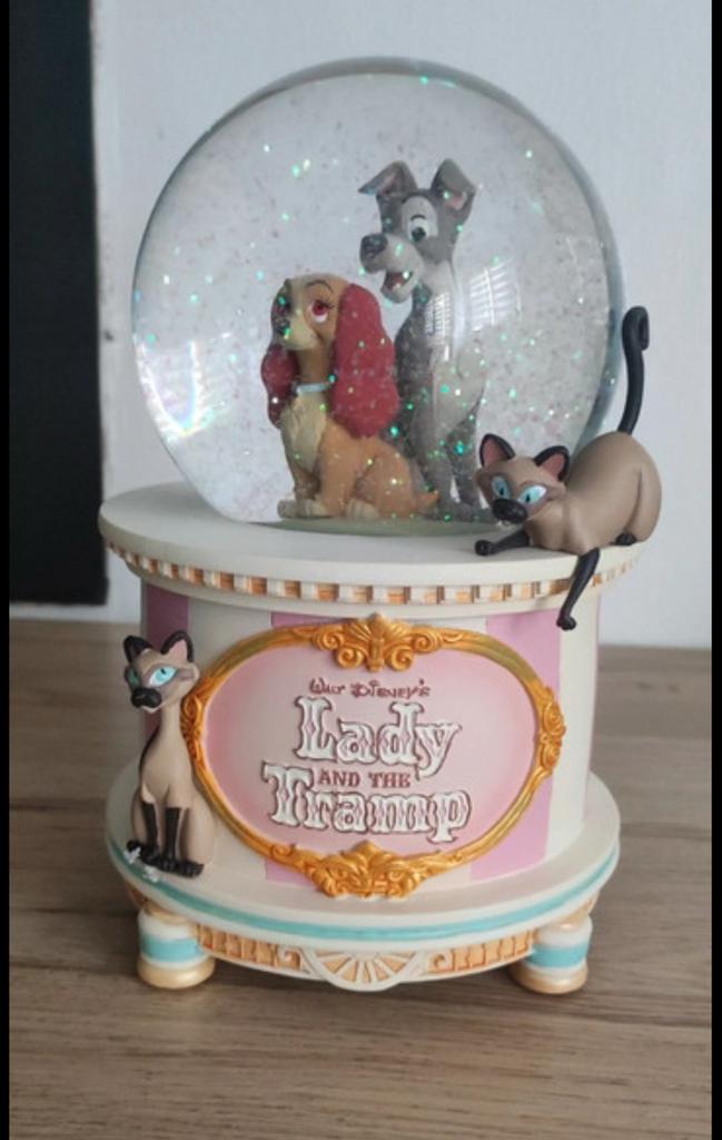 Snowglobe disney, Verzamelen, Disney, Nieuw, Beeldje of Figuurtje, Overige figuren, Ophalen of Verzenden