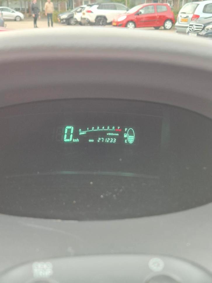 Toyota Yaris 1.3 16V 3DR 2000 Grijs, Auto's, Toyota, Particulier, Yaris, Benzine, Hatchback, Handgeschakeld, Origineel Nederlands