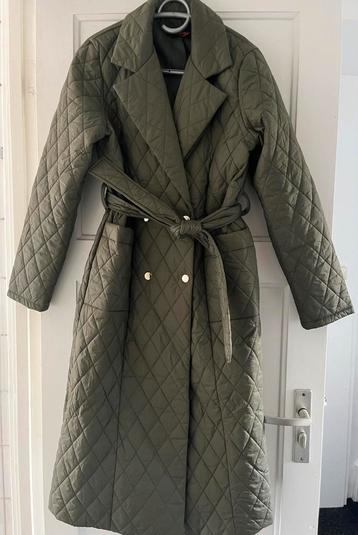 Prachtige nieuwe lange Smiley Quilted jas van Miss Goodlife! beschikbaar voor biedingen