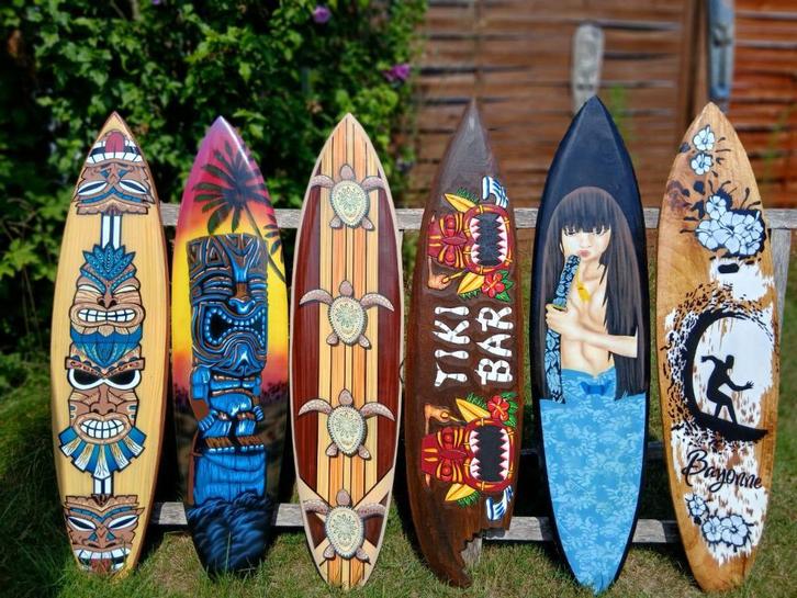 Collectie  van 17 Tiki Polynesia surfplanken deco 100cm, Doe-het-zelf en Verbouw, Hout en Planken, Nieuw, Plank, Overige houtsoorten