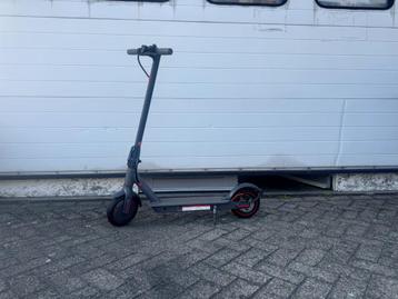 Elektrische Step M365 – 30 km actieradius – 350W – 30KM/H beschikbaar voor biedingen