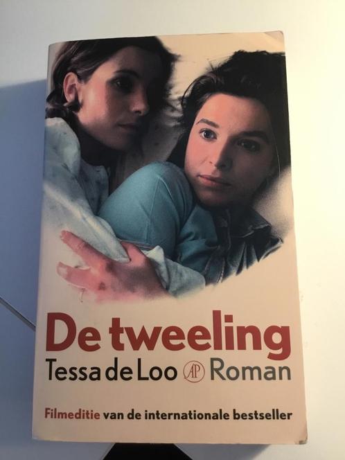 Tessa de Loo - De tweeling, Boeken, Literatuur, Zo goed als nieuw, Nederland, Ophalen of Verzenden