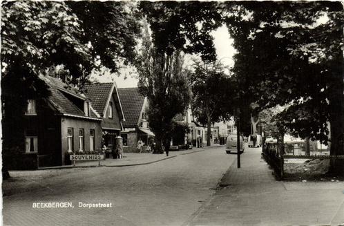 Beekbergen, Dorpsstraat - VW-bus - 1965 gelopen, Verzamelen, Ansichtkaarten | Nederland, Gelopen, Gelderland, 1960 tot 1980, Verzenden