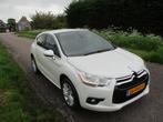 Citroen DS4 1.6 VTi Chic, Auto's, Citroën, Gebruikt, 4 cilinders, Wit, Origineel Nederlands