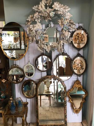 Diverse vintage spiegels metaal hout ovaal rond rechthoekig beschikbaar voor biedingen
