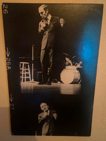 Charles Aznavour te R’dam.Zwart-wit foto van een optreden beschikbaar voor biedingen