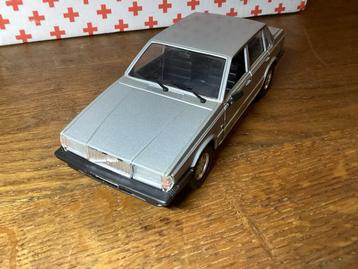 Polistil 1:24 Volvo 760 GLE Modelauto beschikbaar voor biedingen