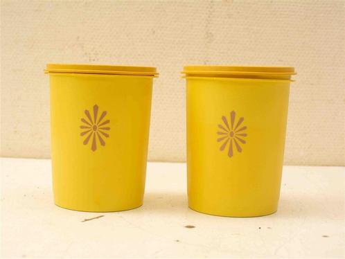 2 Tupperware voorraadbussen 37905, Huis en Inrichting, Keuken | Tupperware, Gebruikt, Ophalen of Verzenden