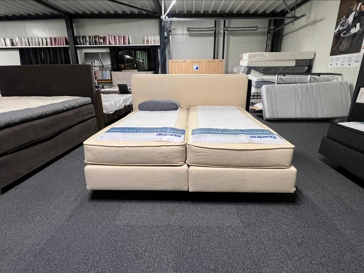 Elektrische Auping boxspring 180x210 crème event. Hästens, Huis en Inrichting, Slaapkamer | Bedden, Zo goed als nieuw, Tweepersoons