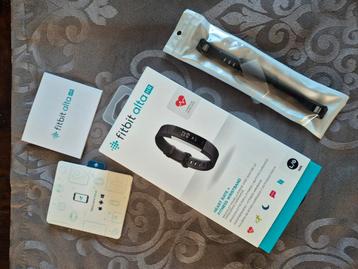 Fitbit Alta HR Activity Tracker met lader in nette staat beschikbaar voor biedingen