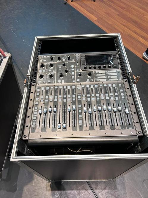 Behringer X32 Producer + Taperack Flightcase, Muziek en Instrumenten, Mengpanelen, Zo goed als nieuw, 20 kanalen of meer, Ophalen
