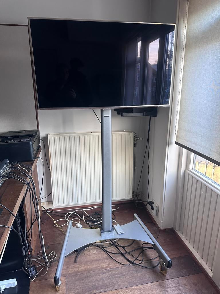 Samsung  40 inch TV met verstelbare standaard - Hilversum, Audio, Tv en Foto, Televisies, Ophalen, 50 Hz, 80 tot 100 cm, Samsung