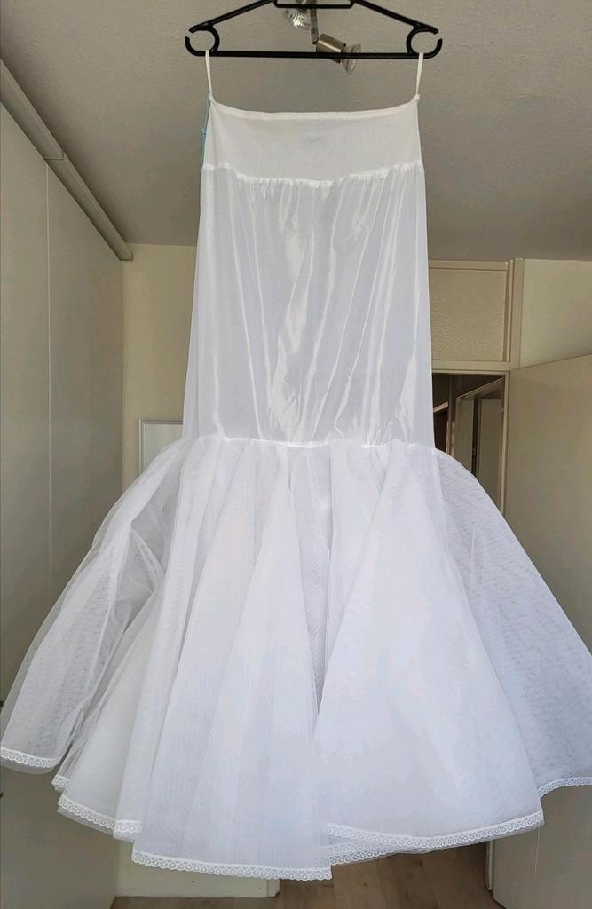 Mooie Hoepelrok Fishtail Jupon Maat S/M voor Trouwjurk, Kleding | Dames, Trouwkleding en Trouwaccessoires, Nieuw, Trouwjurk, Wit