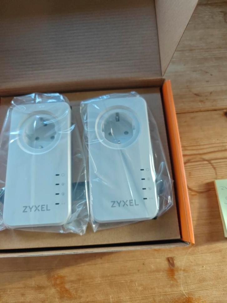 Nieuw 2x Zyxel PLA6457 Powerline Netwerk Adapter Set., Computers en Software, Powerlines, Nieuw, Ophalen of Verzenden