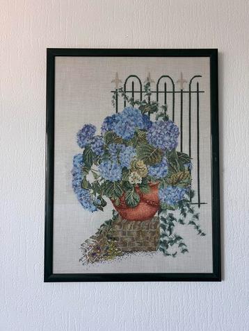 Geborduurde schilderij Hortensia beschikbaar voor biedingen
