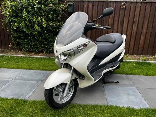 Suzuki Burgman 200 – 2010 – 6.500 km – Nieuwstaat, Motoren, Motoren | Yamaha, Particulier, Scooter, 12 t/m 35 kW, 1 cilinder, Minimaal motorrijbewijs A1