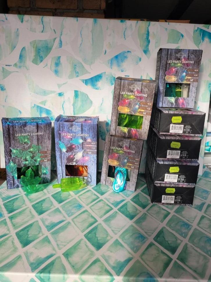 Leuke lichtsnoeren PARTYLIGHTS, ijs, cactus en slippervorm, Hobby en Vrije tijd, Feestartikelen, Nieuw, Ophalen of Verzenden