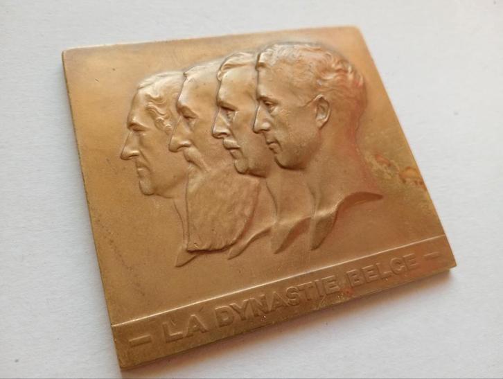Bronzen Plaquette Belgische Dynastie - Franchomme 100 Jaar, Antiek en Kunst, Kunst | Beelden en Houtsnijwerken, Ophalen of Verzenden