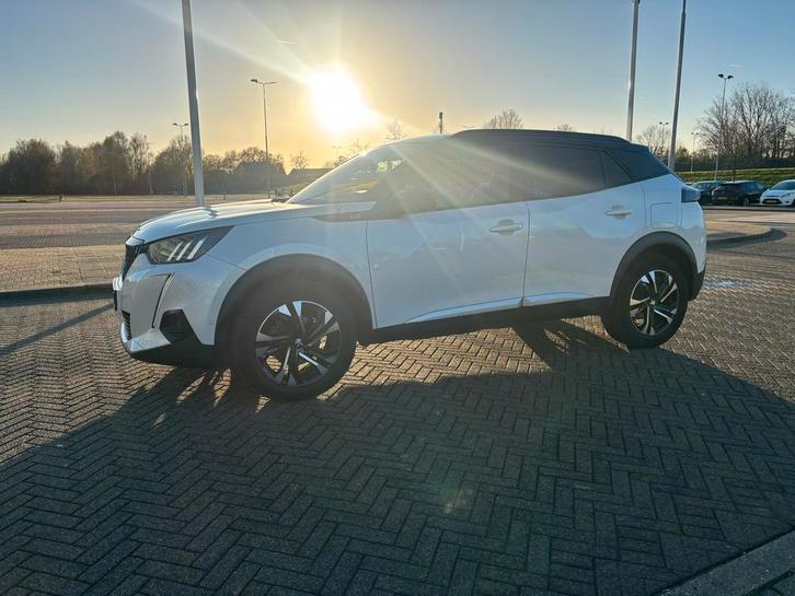 Peugeot 2008 1.2 Puretech 130pk 2021 Wit, Auto's, Peugeot, Particulier, Benzine, SUV of Terreinwagen, Automaat, Geïmporteerd, Wit