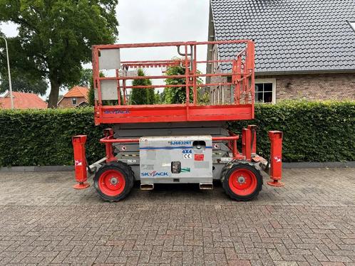 Skyjack sj 6832 rt (bj 2010), Zakelijke goederen, Machines en Bouw | Liften, Steigers en Ladders
