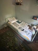 Kinderen bed 200x100 in wood, Ophalen, 85 tot 100 cm, Zo goed als nieuw, Lattenbodem