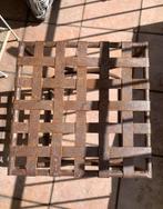 Antique Woven Metal Terrace Table, Ophalen, Zo goed als nieuw, Hout