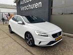 Volvo V40 1.5 T3 Polar+ R-Design pano stoelverwarming automa, Auto's, Volvo, 65 €/maand, 4 cilinders, 700 kg, Wit