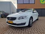 Volvo V60 2.4 D6 AWD Plug-In Hybrid Momentum, Auto's, Automaat, Wit, Vierwielaandrijving, 4x4