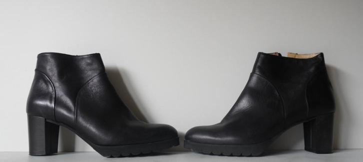Paul Noyen zwart enkellaarsjes boots leer Italy maat 40, Kleding | Dames, Schoenen, Zo goed als nieuw, Lage of Enkellaarzen, Zwart