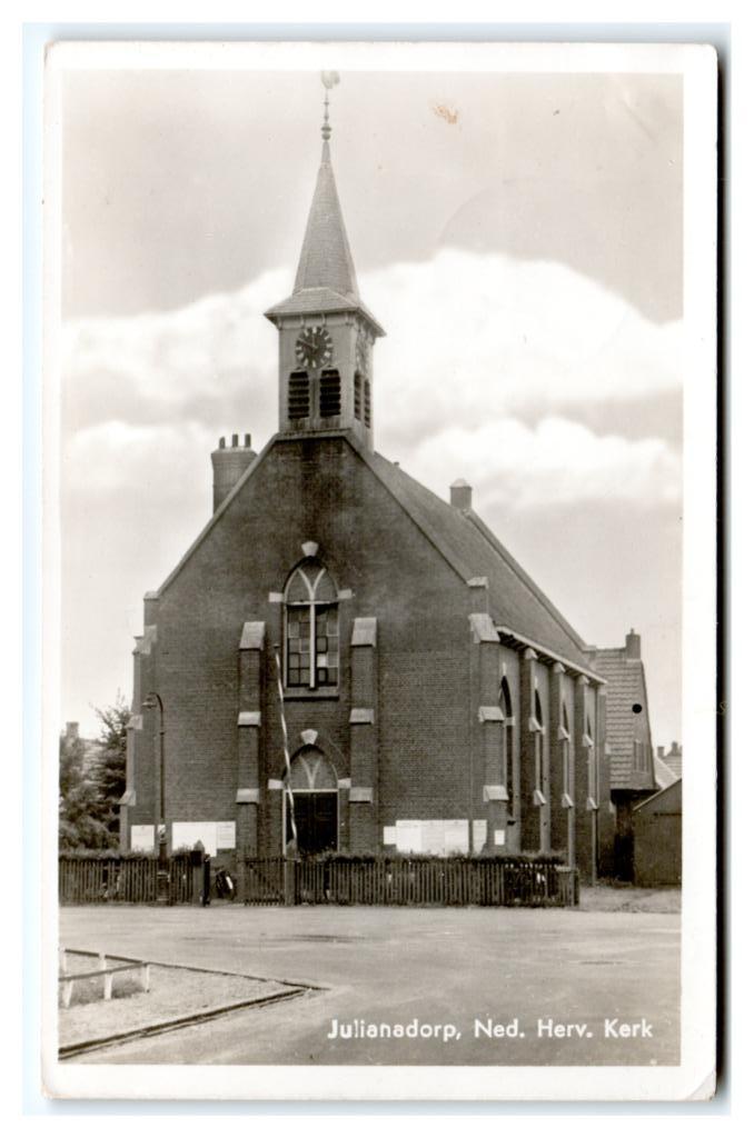 Julianadorp, Ned. Herv. Kerk. Fotokaart, Verzamelen, Ansichtkaarten | Nederland, Gelopen, Noord-Holland, 1940 tot 1960, Verzenden
