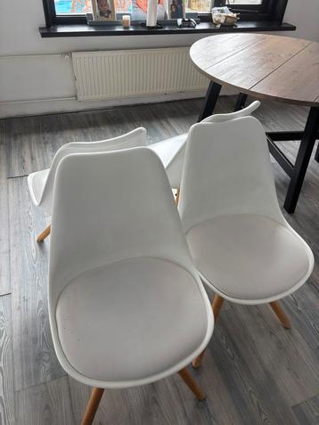 Witte eetkamer stoelen