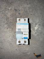 Te Koop Hager Aardlekautomaat ADA 916G, Doe-het-zelf en Verbouw, Elektra en Kabels, Ophalen of Verzenden, Zo goed als nieuw, Overige typen