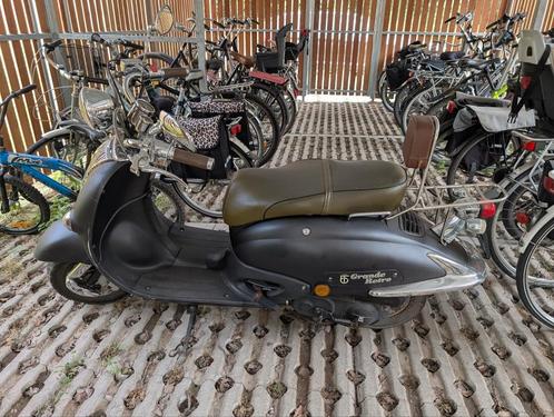 BTC GT2, Fietsen en Brommers, Snorfietsen en Snorscooters, Gebruikt, Overige merken, Benzine, Ophalen