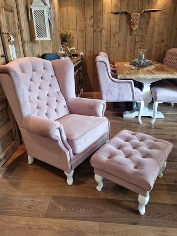Landelijke fauteuil met voetenbankje € 350.- beschikbaar voor biedingen