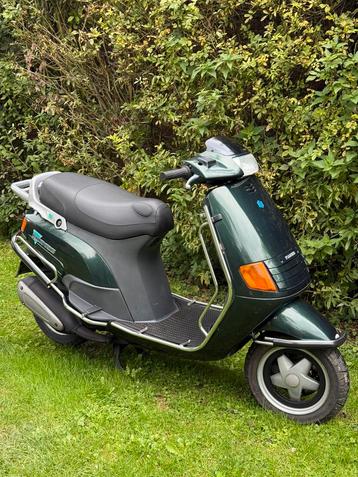 Piaggio SKR 125 donker groen volledige beugelset DUITS beschikbaar voor biedingen