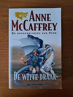 De witte draak - Anne McCaffrey (De drakenrijders van Pern), Boeken, Fantasy, Ophalen of Verzenden, Zo goed als nieuw