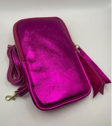 Metallic telefoontasjes beschikbaar voor biedingen