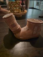 ugg laarsjes maat 27, Ophalen, Zo goed als nieuw, Meisje, Laarsjes