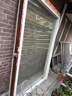 Kozijn met dubbel glas - 137x198 cm - Gratis af te halen, Doe-het-zelf en Verbouw, Glas en Ramen, Ophalen, Gevelraam of Ruit, Gebruikt