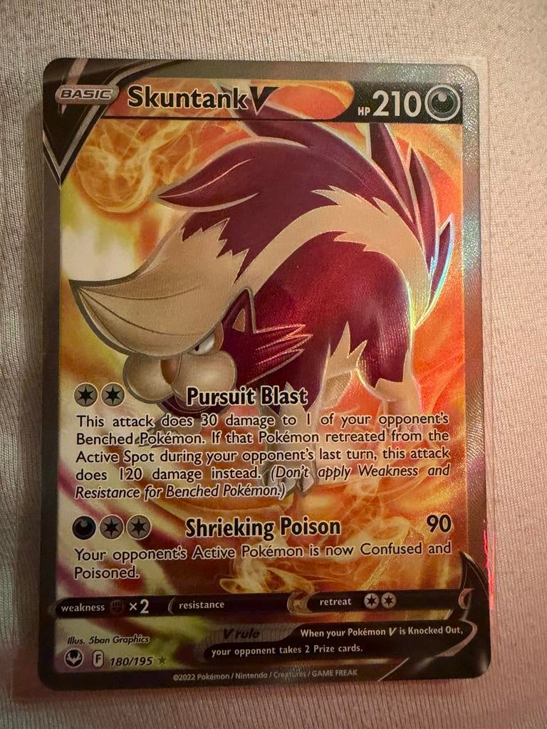 Skuntank V 180/195 Ultra Rare Silver Tempest Pokemon TCG, Ophalen of Verzenden, Zo goed als nieuw