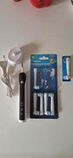 Oral-B PRO 2 2000S Elektrische Tandenborstel, Ophalen of Verzenden, Zo goed als nieuw, Mondverzorging