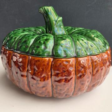XXL grote brocante aardewerk terrine,  pompoen  beschikbaar voor biedingen