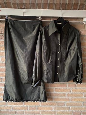 Mantelpakje Josephine en Co beschikbaar voor biedingen