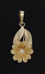14 karaats gouden bloem blad parel ketting hanger, Goud, Goud, Met edelsteen, Ophalen of Verzenden