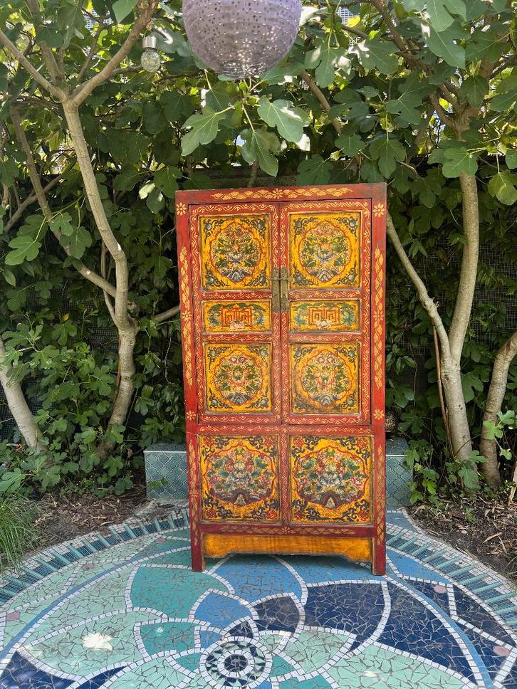 Tibet kast handbeschilderd Tibetaanse kast asian beschilderd, Antiek en Kunst, Antiek | Meubels | Kasten, Ophalen of Verzenden