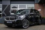 BMW X1 25e xDrive M Sport | Panorama | Shadow | Camera | Ele, Auto's, Gebruikt, Leder en Stof, Zwart, Bedrijf